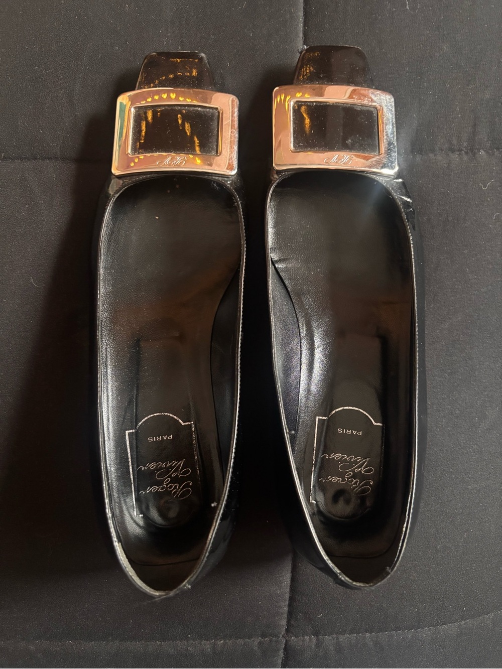 Authentic Classic Roger Vivier Black Patent Leather Low Pump with Silver Buckle